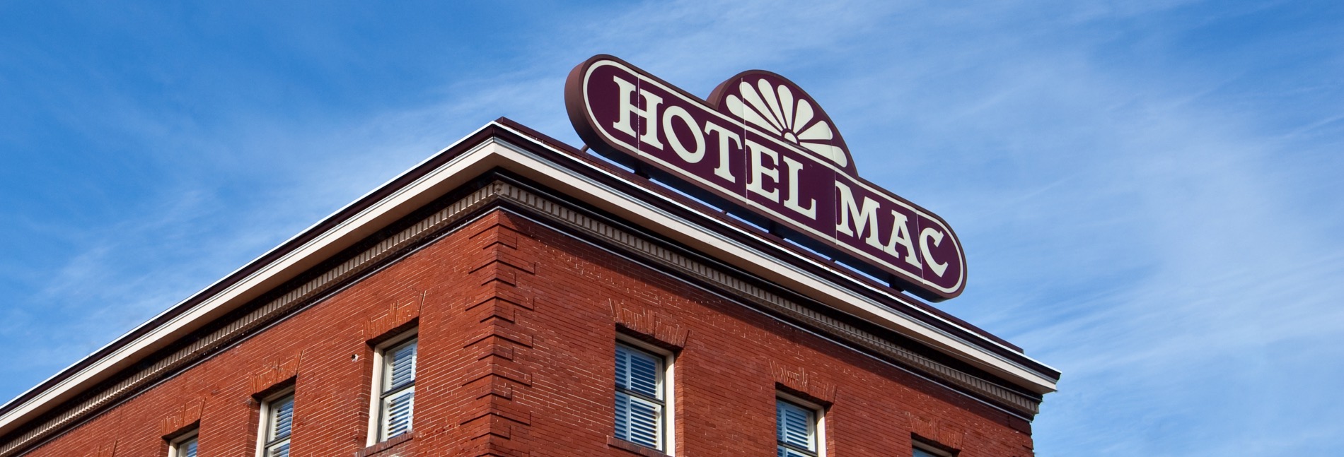 hotel-mac-blue-sky