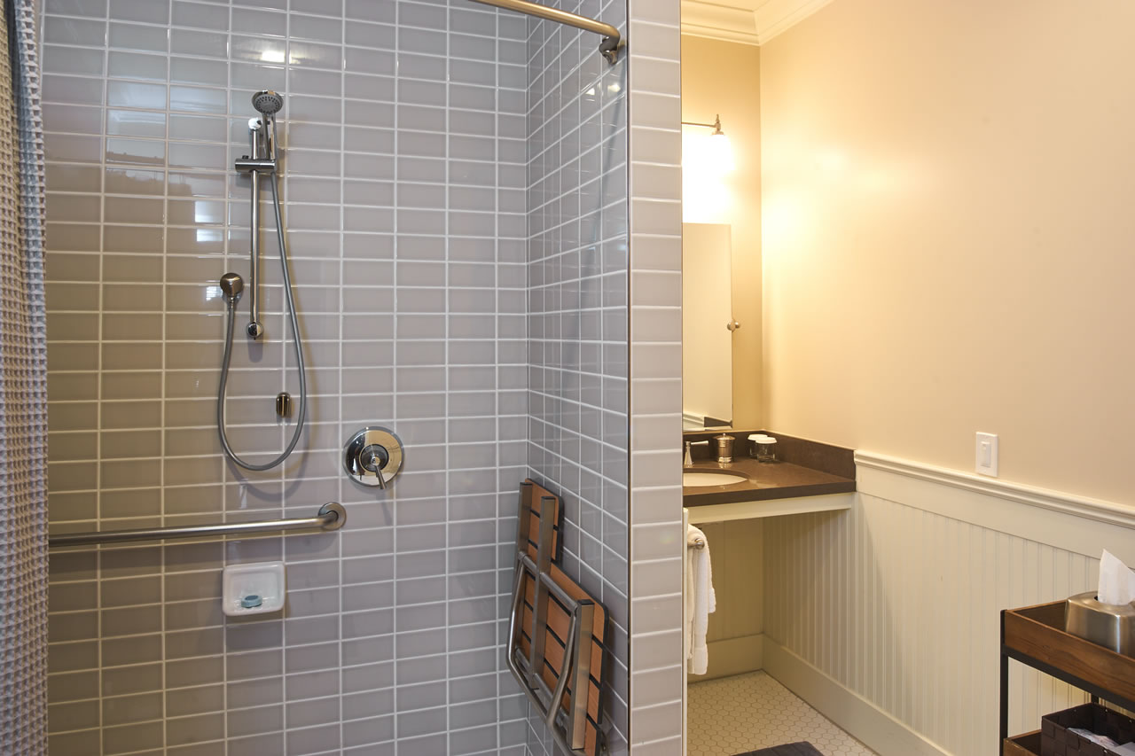 Carriage House 102 (ADA)