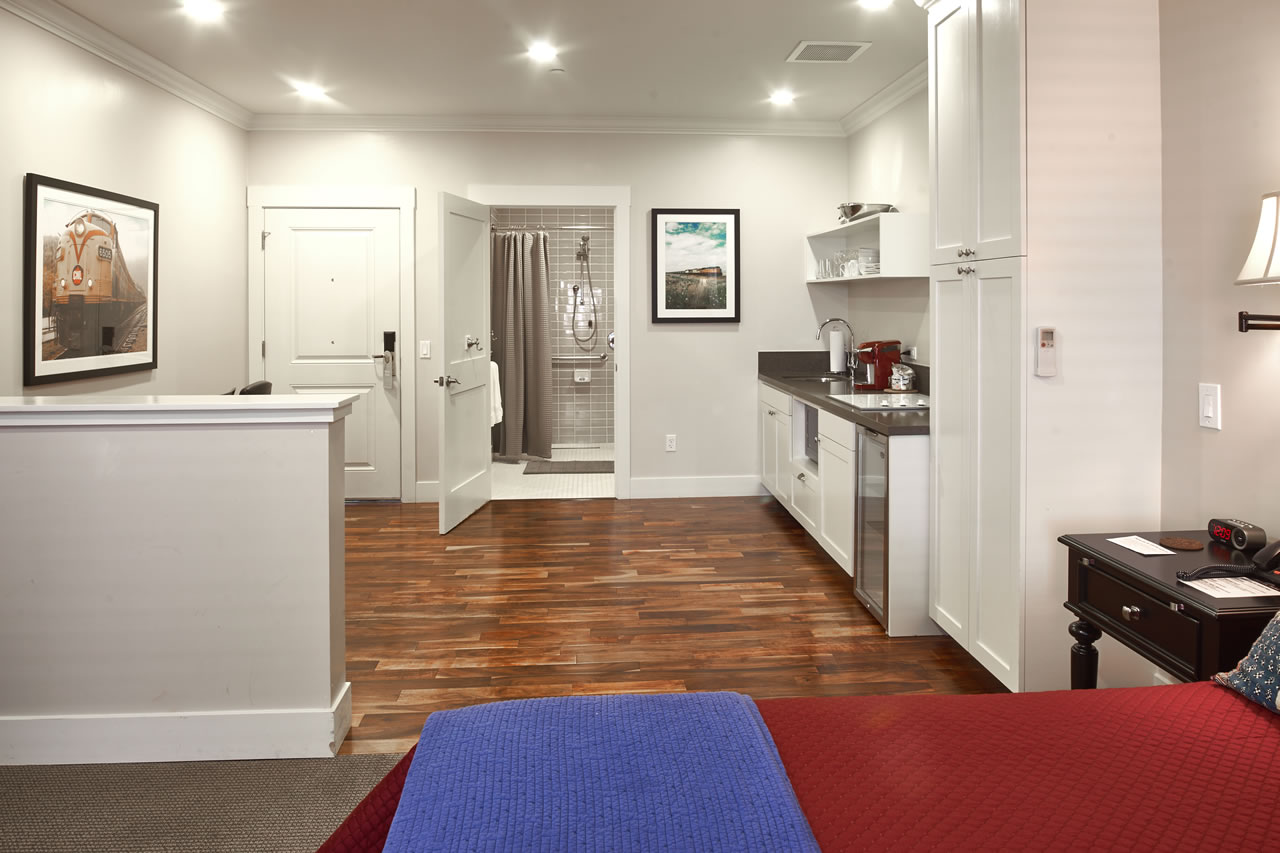 Carriage House 102 (ADA)