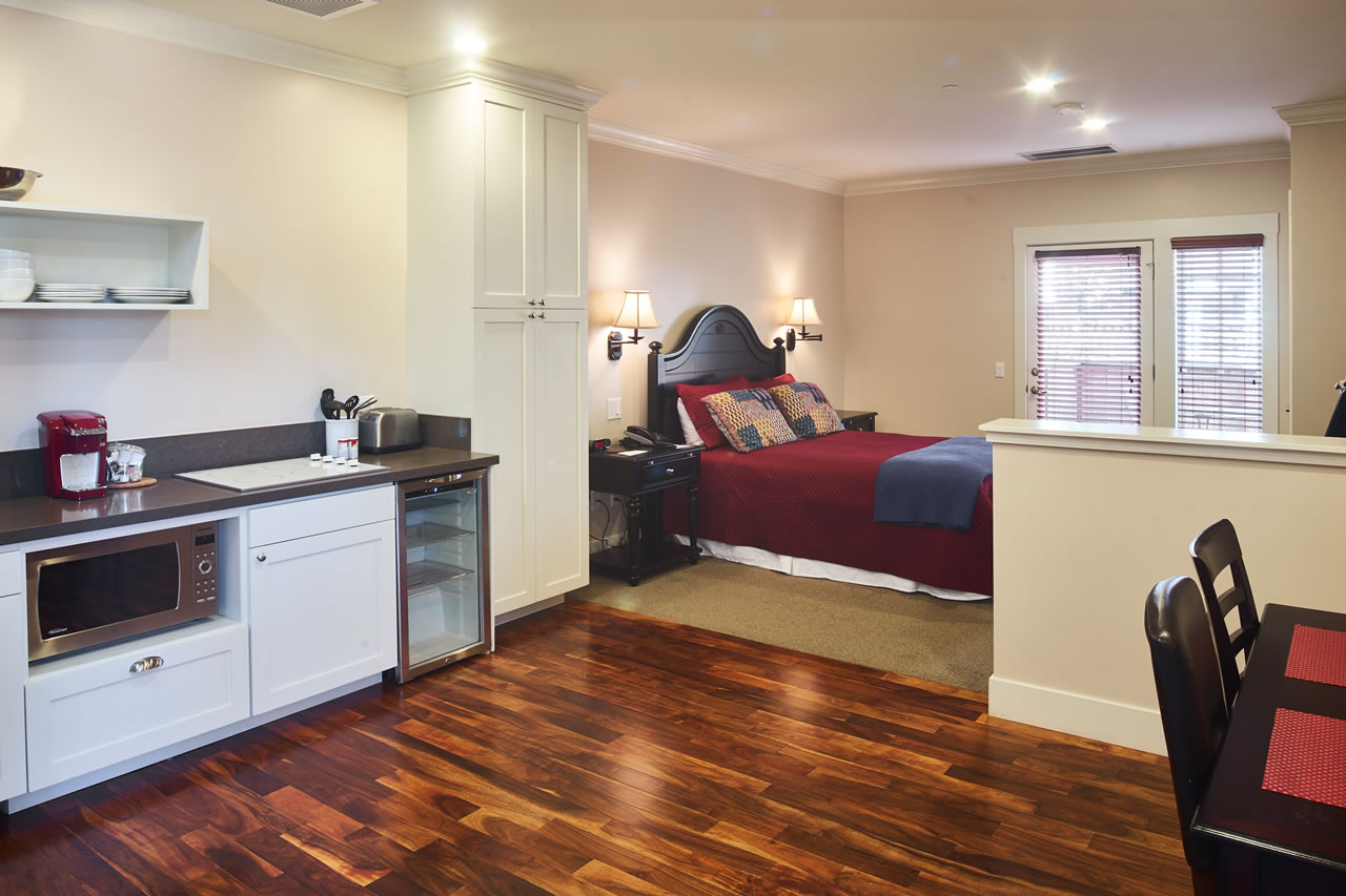 Carriage House 102 (ADA)