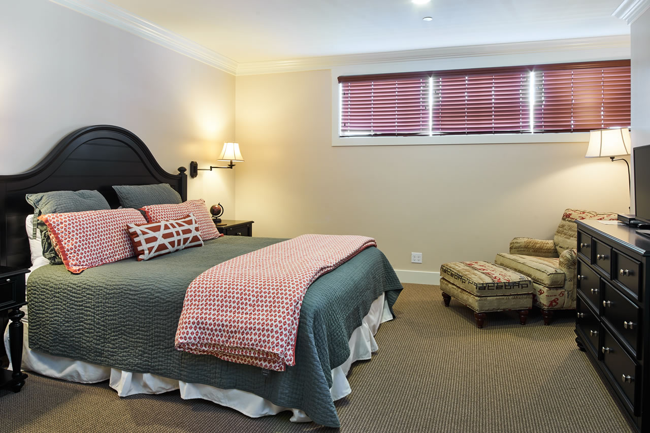 Carriage House Suite 105