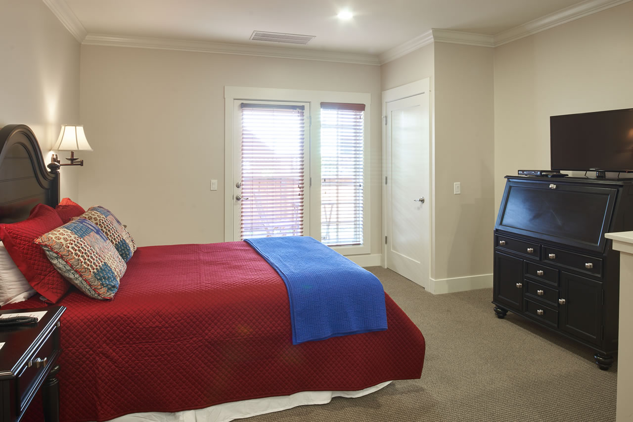 Carriage House 102 (ADA)